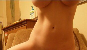 30 תמונות סקסיות של הציצי הכי גדול ברעננה! של ליאל פטמות ענק! מטפטפות חלב! ציצי ענק ציצי פטיש! + 5 סרטוני סקס